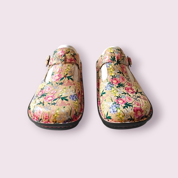 NEW Alegria Classic Clogs in, A Fine Romance(Beige with Florals) Size 9-1/2 -10 - Picture 3 of 8